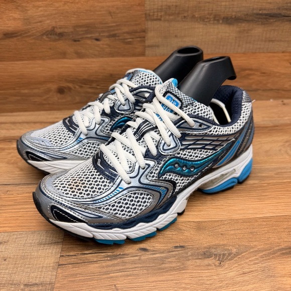 Saucony Mesh women size 6.5 Sneakers in White and Blue - Picture 2 of 8